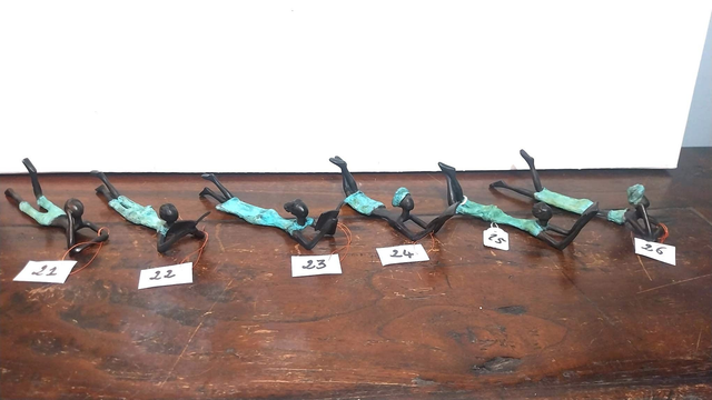 Statues Allongés, Assis 18 cm