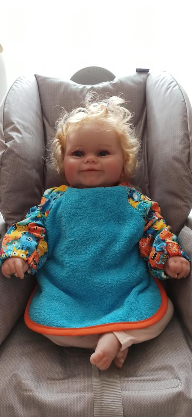 Bavoir à manches monstres