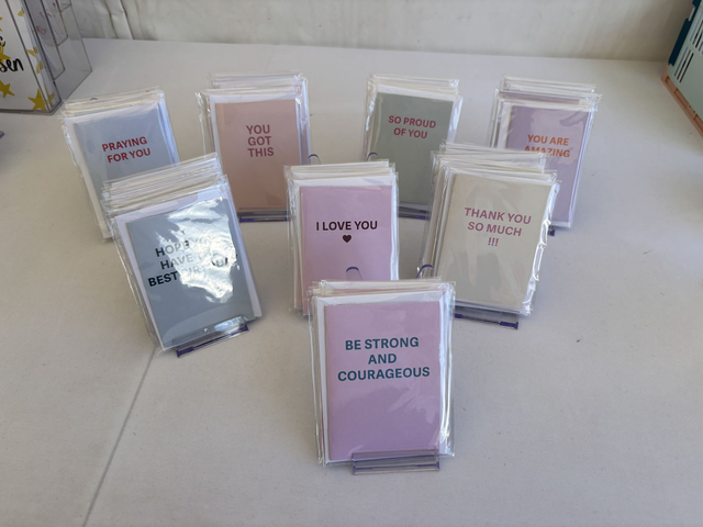 Set of 8 mini greetings cards