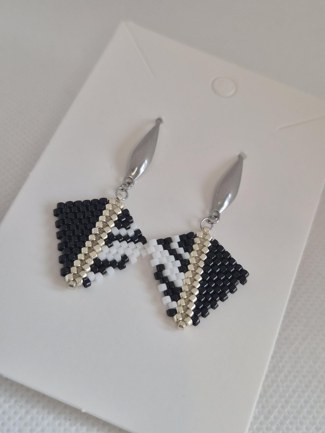 Jouly black and white 