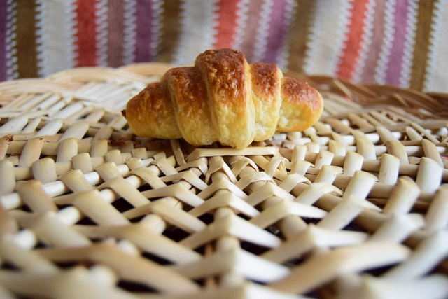 Croissant keyring