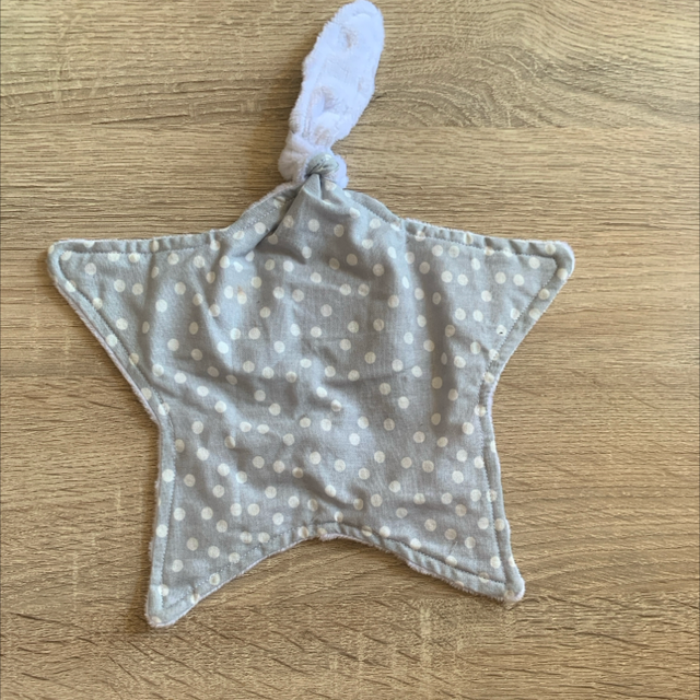 Doudou plat étoile