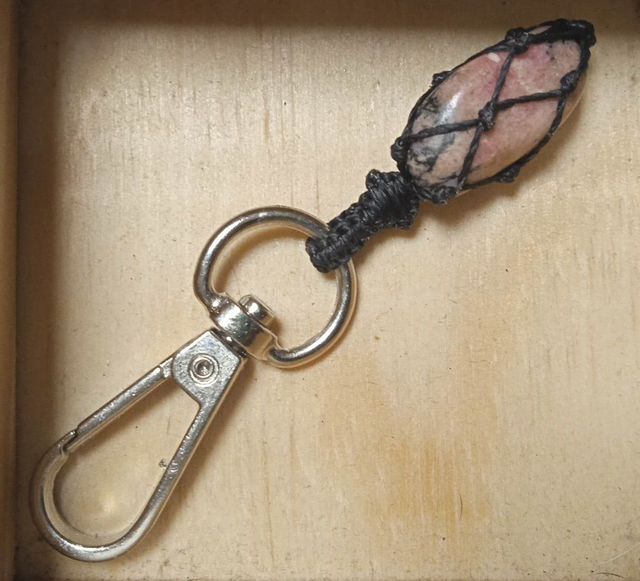 Rhodonite (porte clé, pendentif pour chien) 