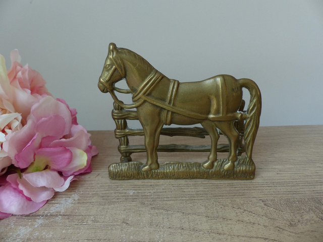 Porte lettres cheval en laiton décoration de bureau, porte courrier forme cheval, cadeau pour lui, rangement organisation de bureau