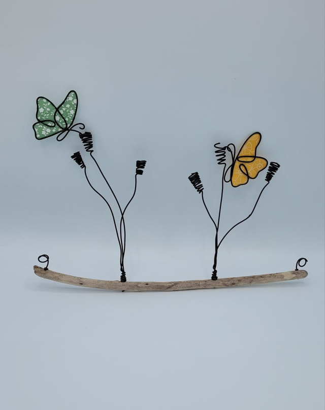 P25 Papillon et bois