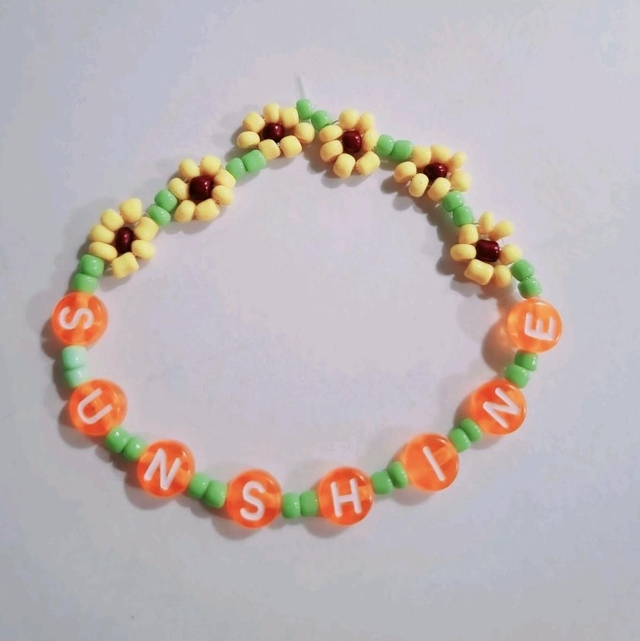 Sunshine sunflower beaded bracelet 