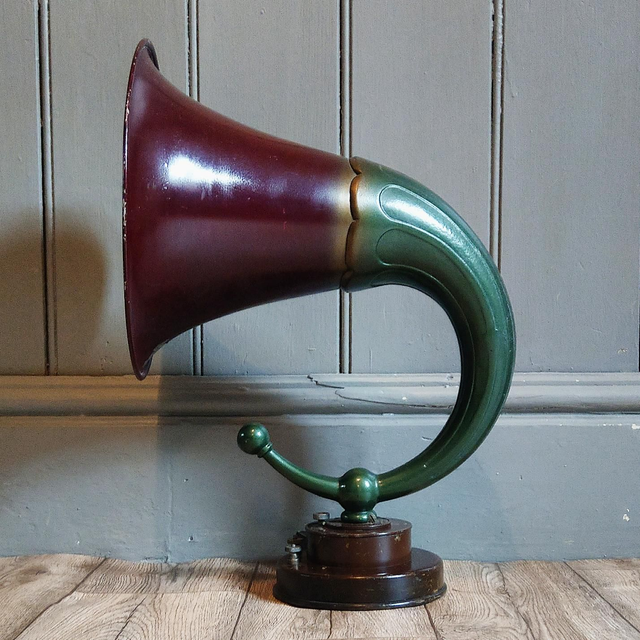 SG Brown Horn Speaker(Bluetooth) SOLD! 