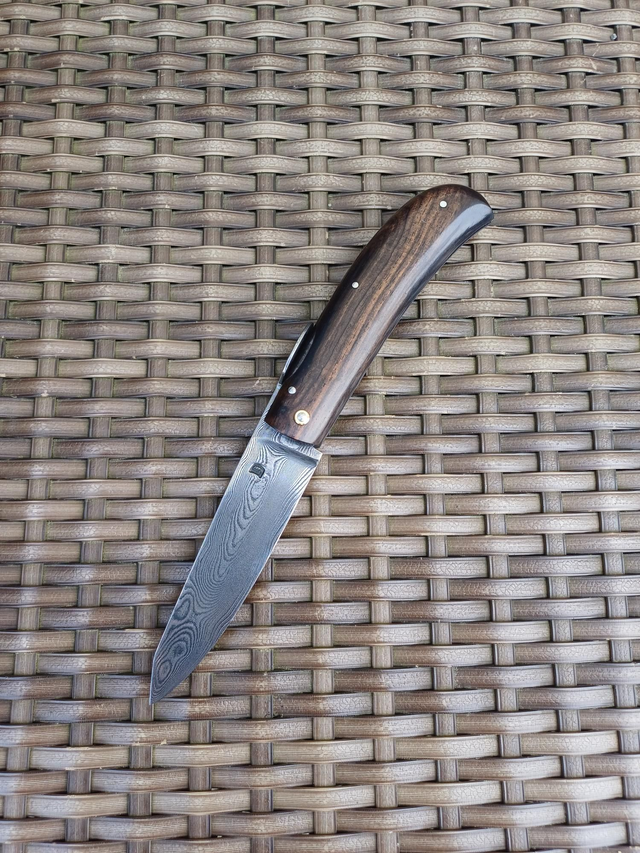 Pliant Damas " Le Sertaine" acier carbone lentille forgée