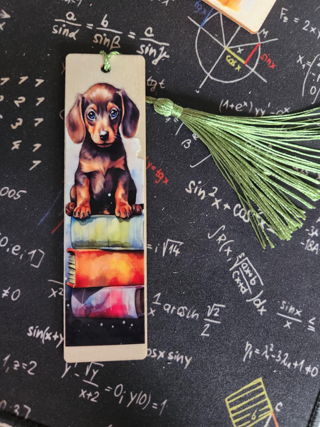 Marque page en Bois &quot; chien kaki book &quot; 