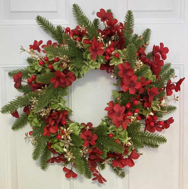 L-11 Red and Gold Christmas Wreath