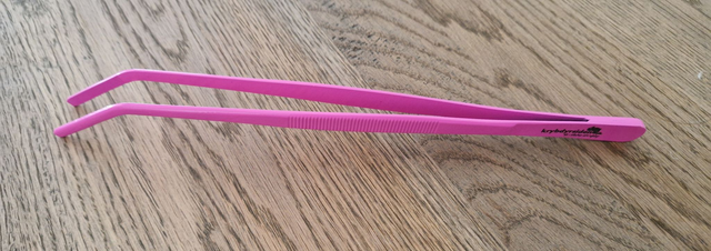 Foder pincett 25cm med vinklad spets