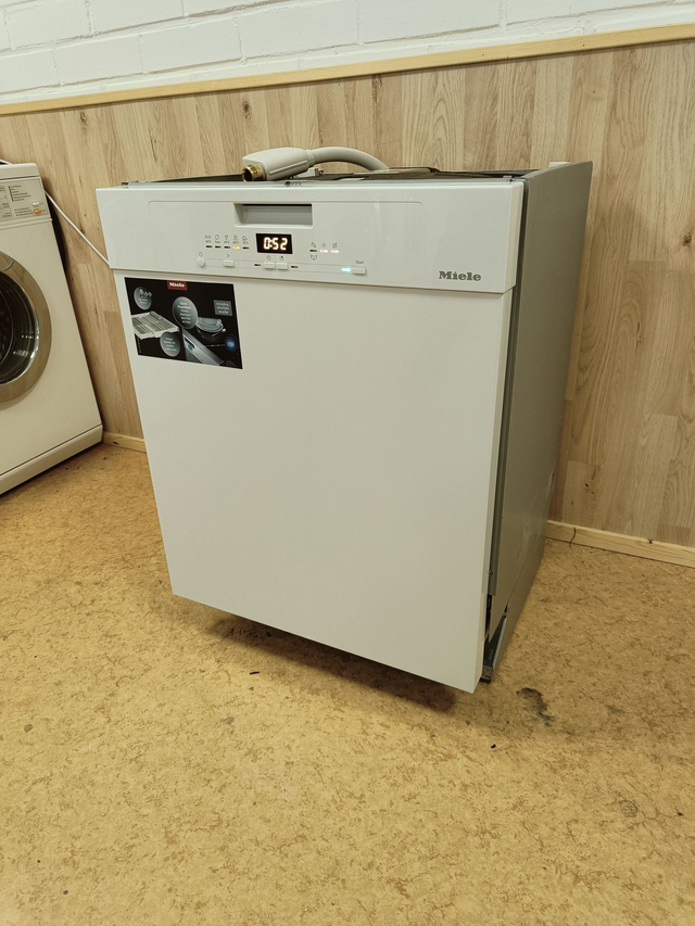 3 tasoinen Miele 60cmtiskikone