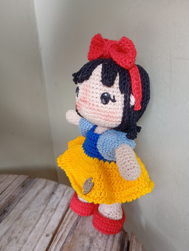 Boneca Amigurumi Branca de Neve