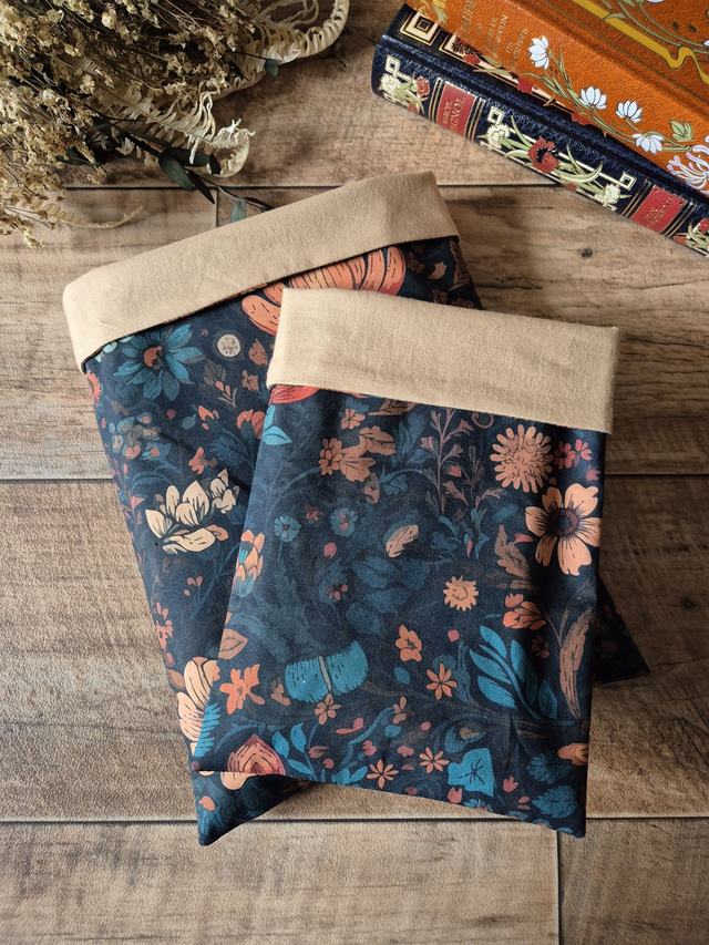 Pochette à livre fleurs bleues