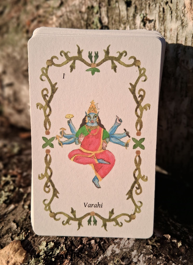 Bestiary of Women Oracle: Goddesses and legendary women from around the world * by Hanna Tricoire