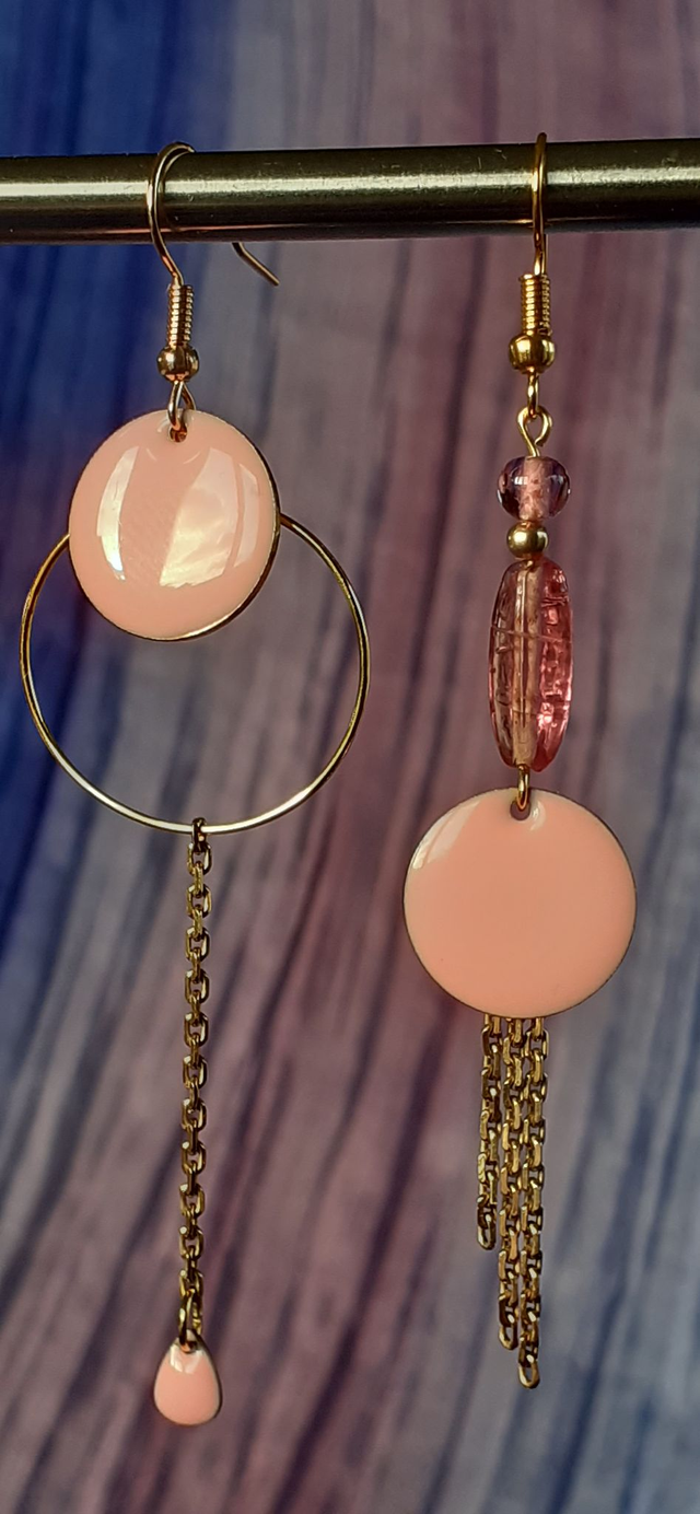 Malsama Boucles d'oreilles longues asymétriques rose dragée