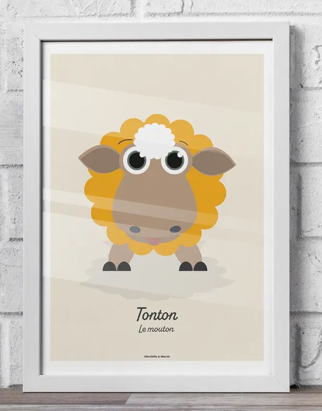 28 - Carte postale enfant mouton