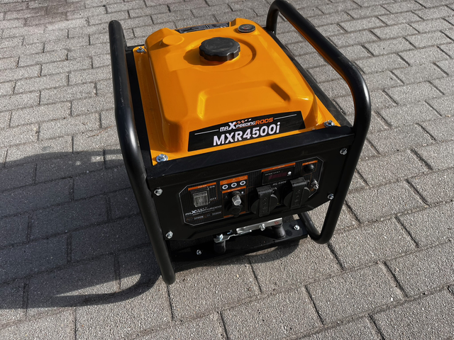 Stromgenerator/ Stromagregat 3000W Benzin