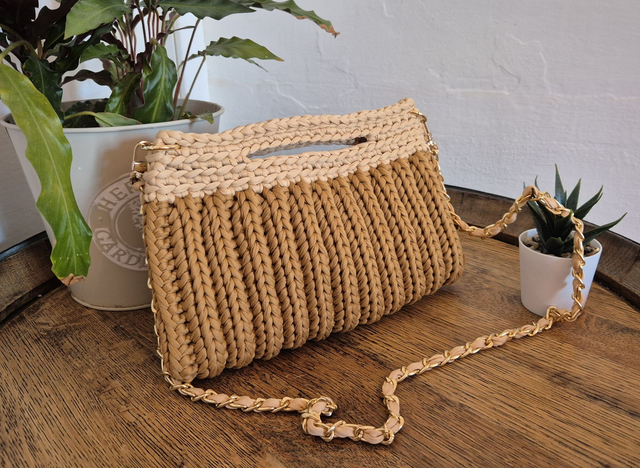 Pochette Mira