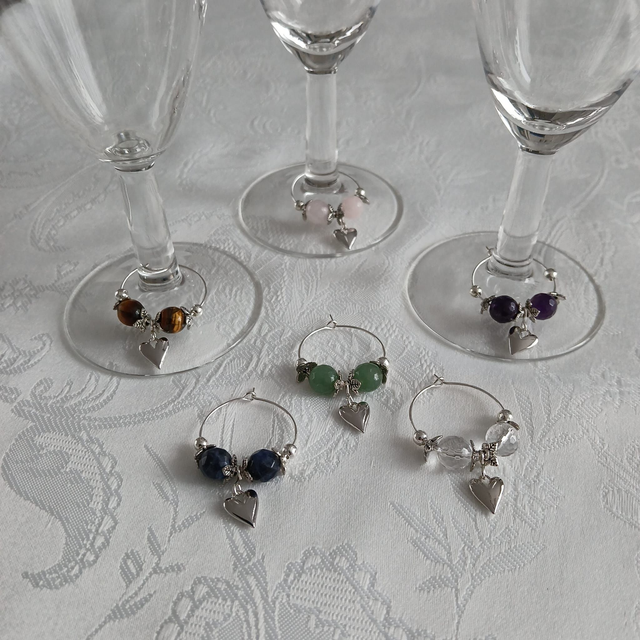Wijnglas Markeerders (set van 6) met Edelstenen en Zilverkleurige Hartbedel (13.014)