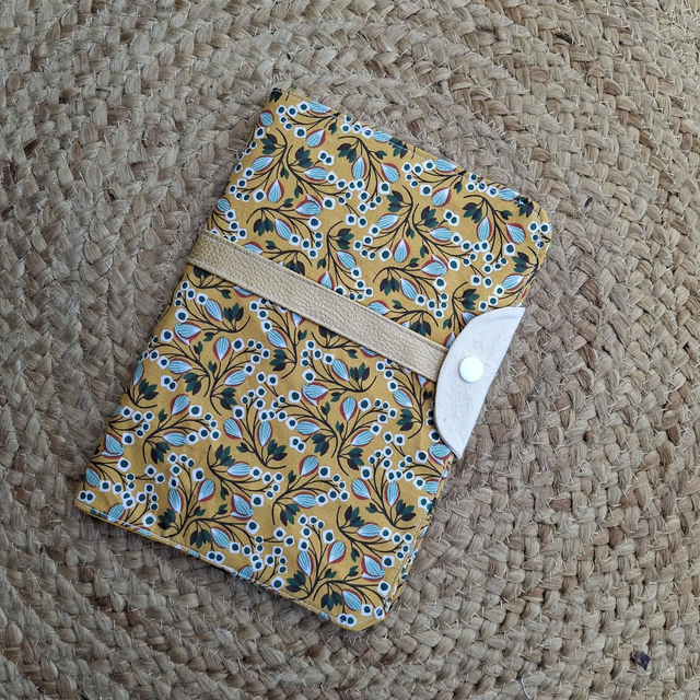 Protège carnet santé