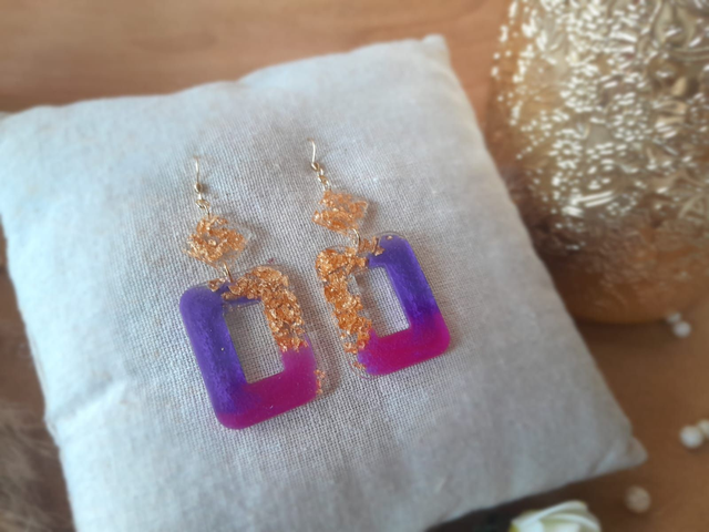 ✨JULIA ✨ Boucles d'oreilles en résine - Rose violet doré
