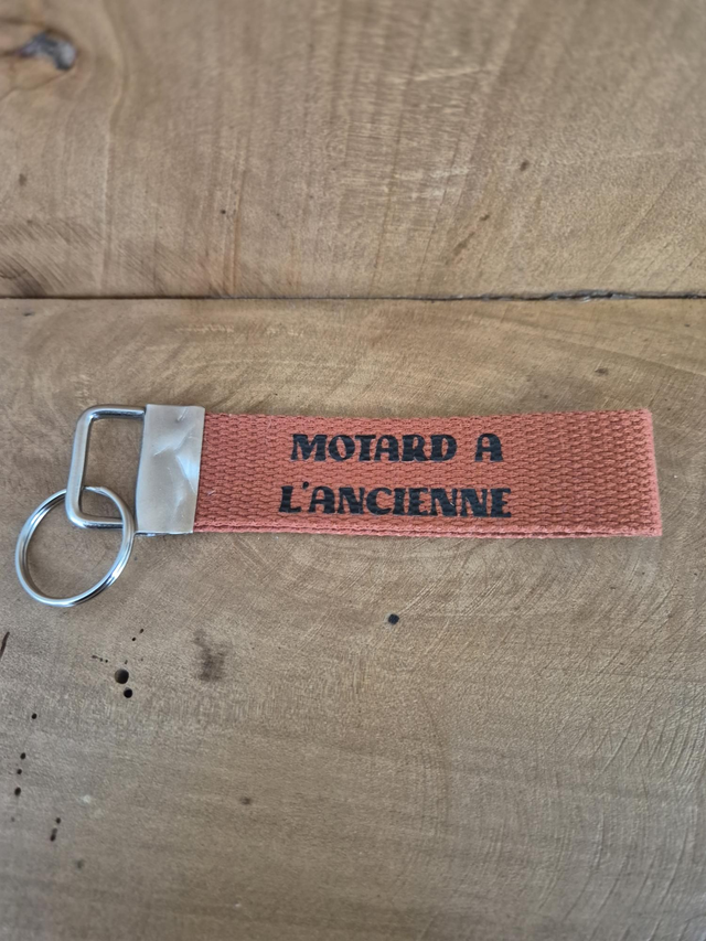 Porte clef "motard à l'ancienne "