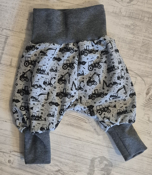 Baby-Pumphose Mitwachshose grau Traktoren, # 62-68