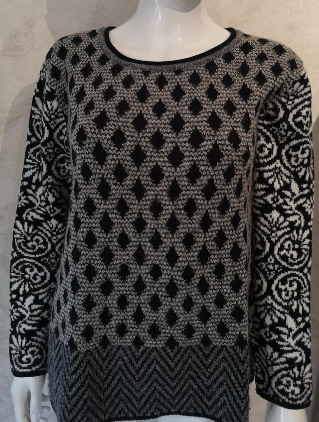 Pull manche longue avec col rond 