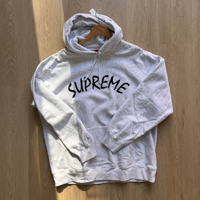 Supreme Hoodie Grey Size XL - PRE-OWNED