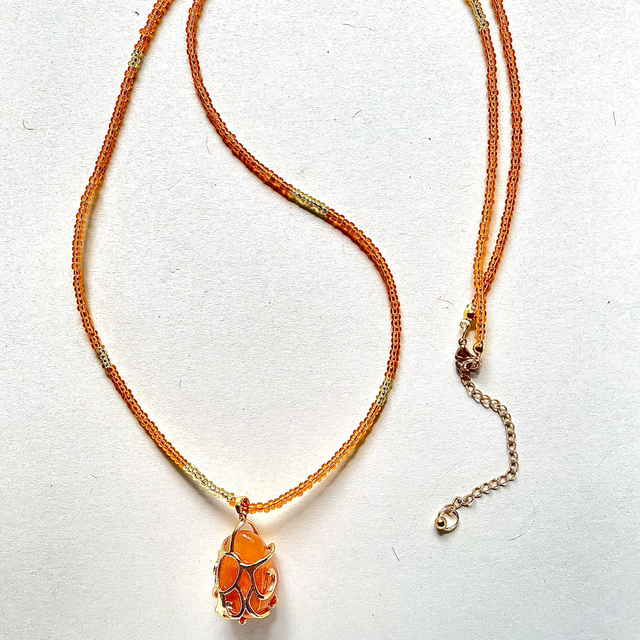 C30 - Collier perles verre et cornaline