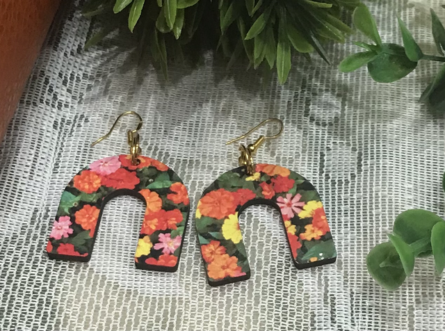 Wood Mix Coloured Dangling Earrings- MSDE05