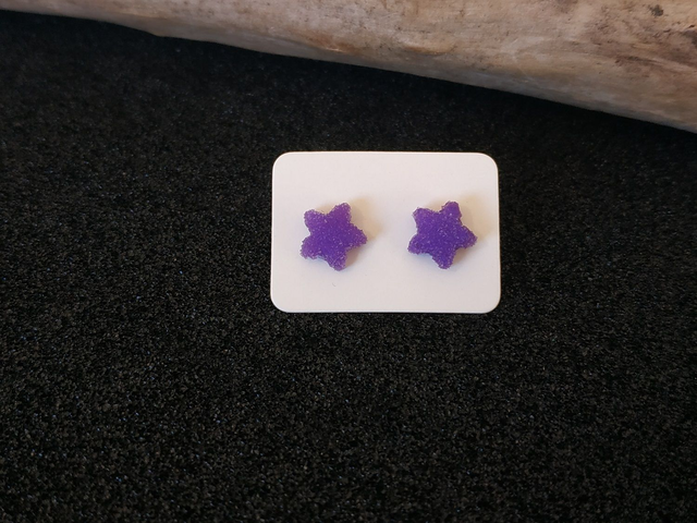 Boucles d'oreilles clous étoile violette