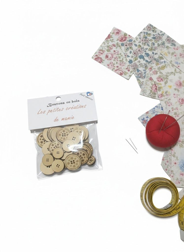 Boutons en Bois Personnalisés Mamie – Création Artisanale Gravée au Laser