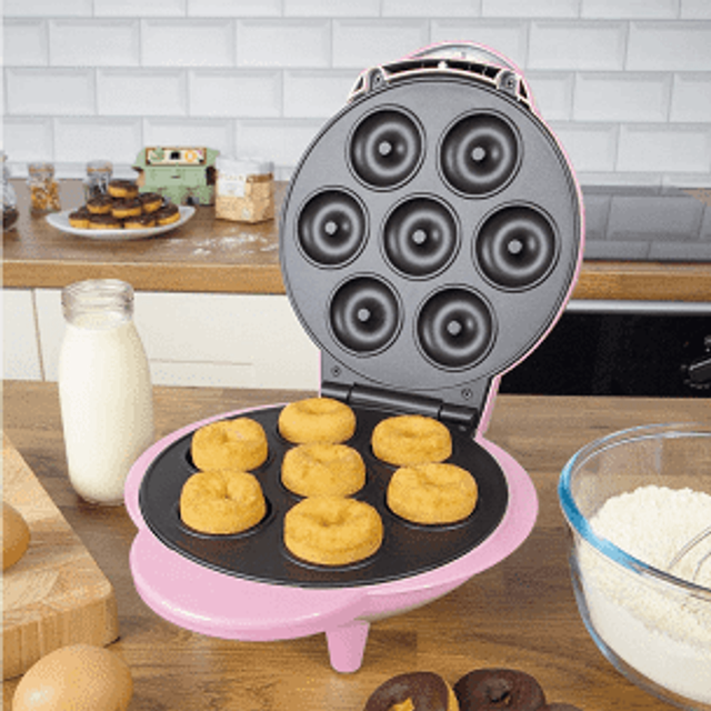 Doughnut maker with homemade mixture, icing and 4 dipping trays 