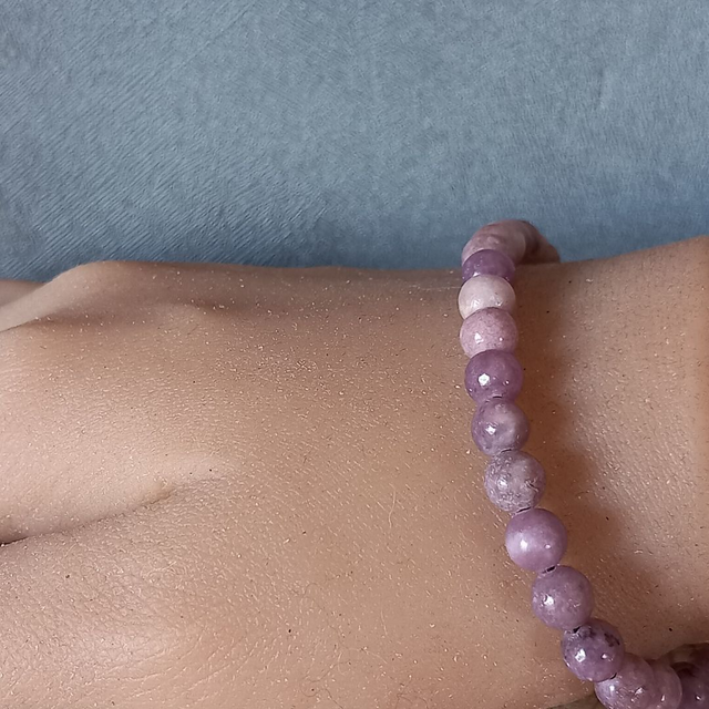 Bracelet ajustable en Lépidolite
