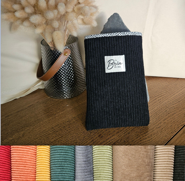 Personnalisez votre housse de livre en velours côtelé noire