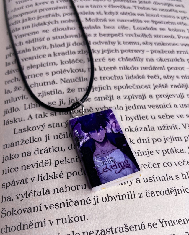 Náhrdelník mini knížka manga Solo leveling