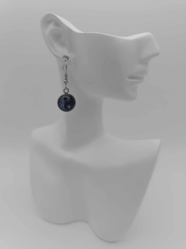 Boucles d&#039;oreilles cabochons Yin et Yang  mosaïque