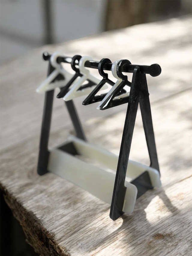 Portant pour bijoux en résine époxy