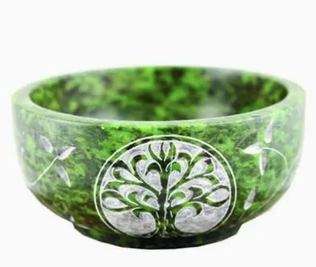 Vuolukivinen tahrakulho, vihreä elämänpuu