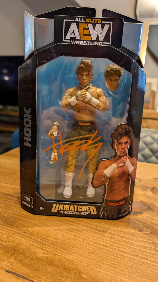 AEW Signed Unmatched Series 7 Hook #53 with Beckett Authentication WWE