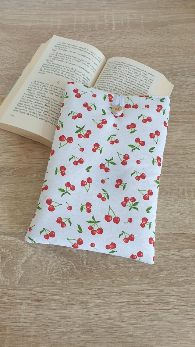 Pochette/ couvre livre cerises 🍒 