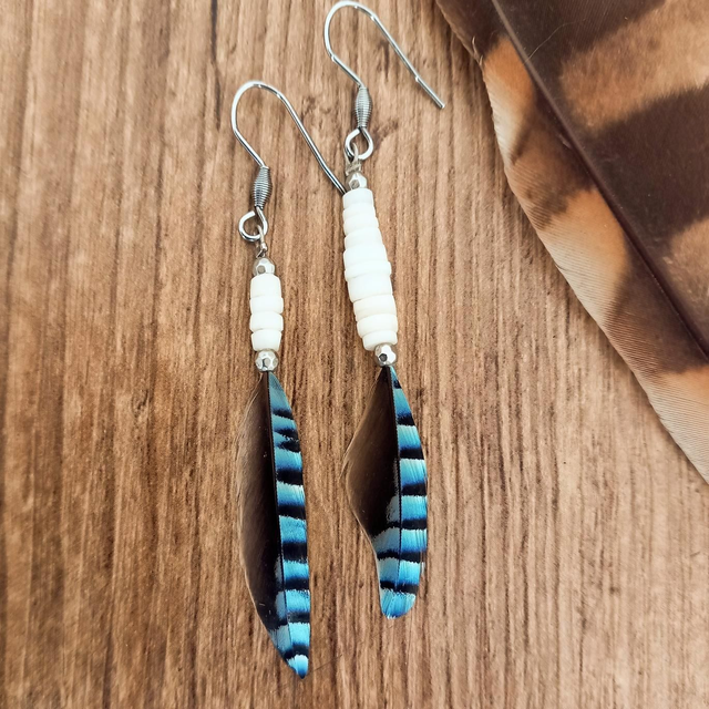 Boucles d&#039;oreilles geai