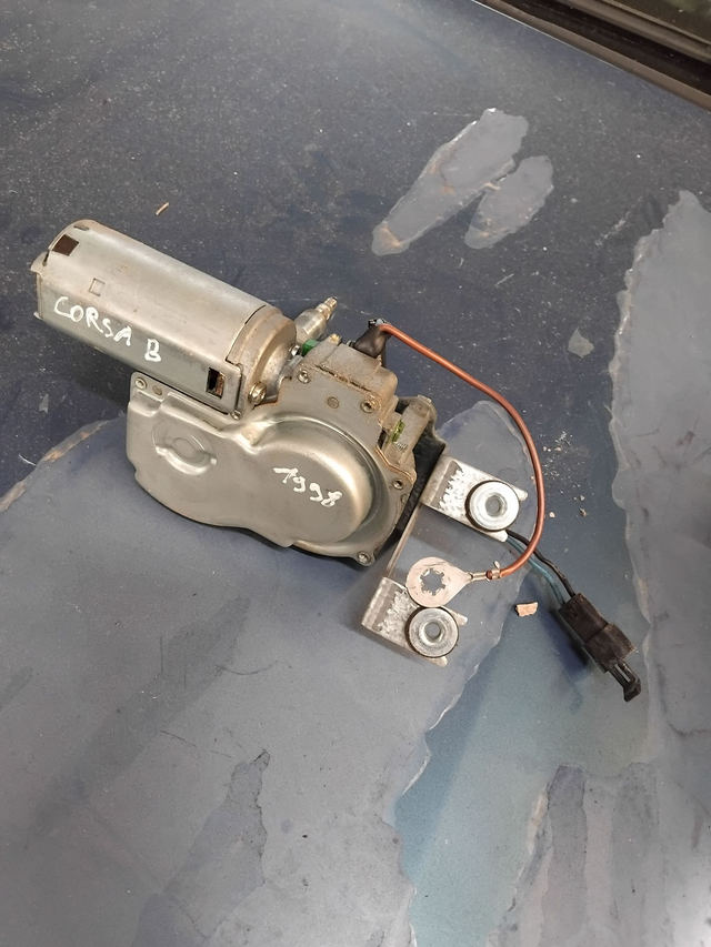 Moteur essuie-glace arrière 