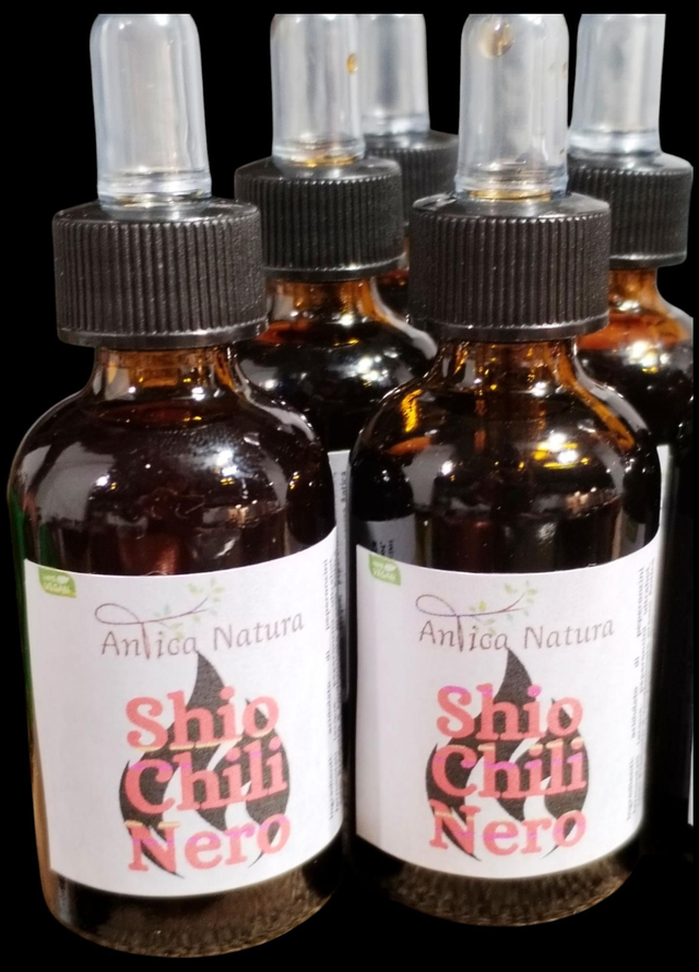 Shiochili nero - estratto di peperoncini ultrahot e aglio nero fermentato 