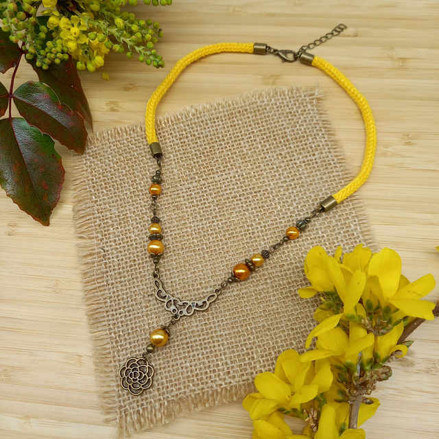 Parure jaune et bronze - Collier ras de cou Fleur
