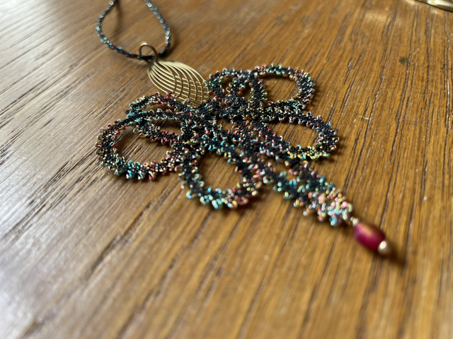 Pendentif entrelacs - noir