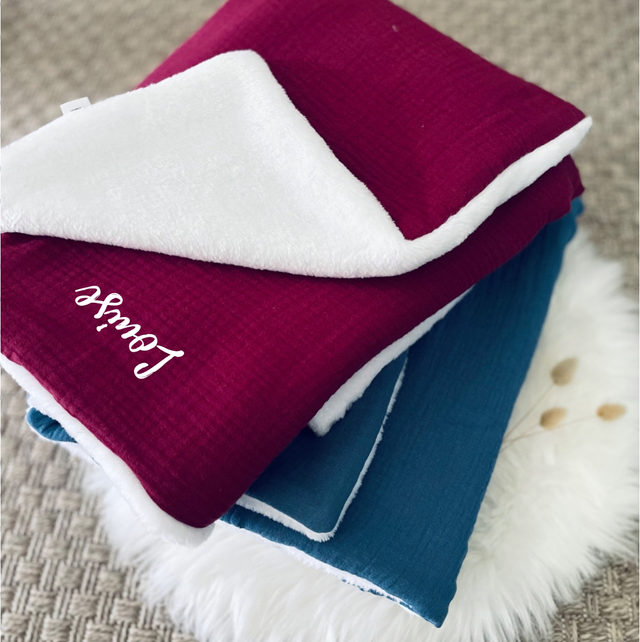 Couverture plaid doudou uni prénom 