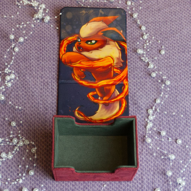 Deckbox Flareon (80+ cards)